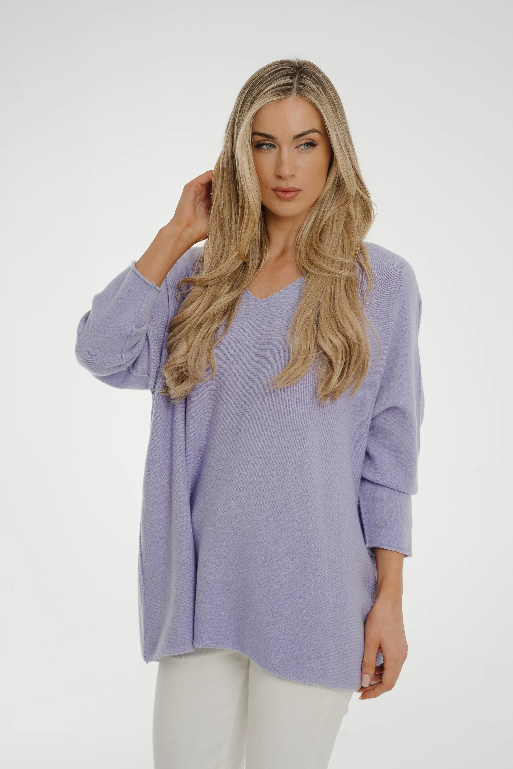 Amber V-Neck Jumper In Lilac