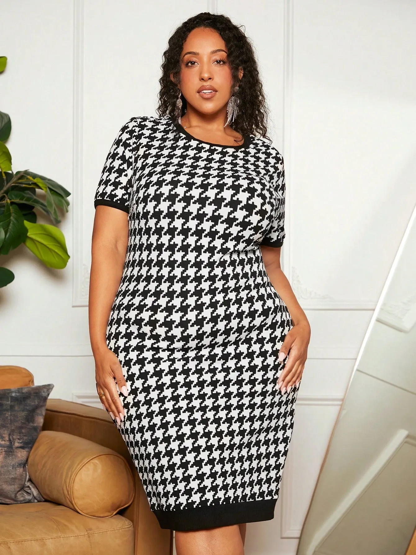 Plus Houndstooth Print Contrast Trim Dress