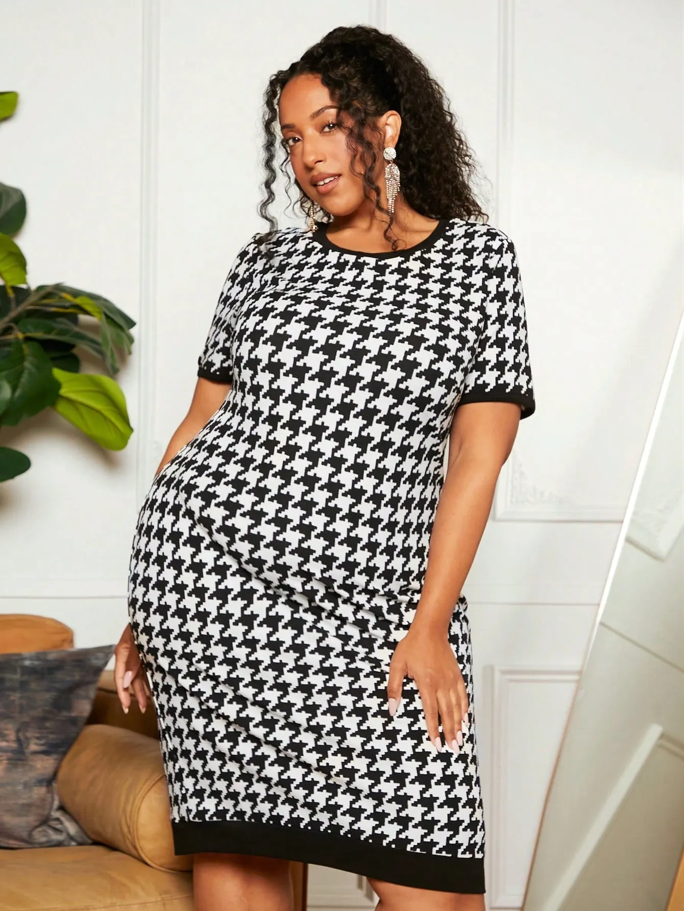 Plus Houndstooth Print Contrast Trim Dress