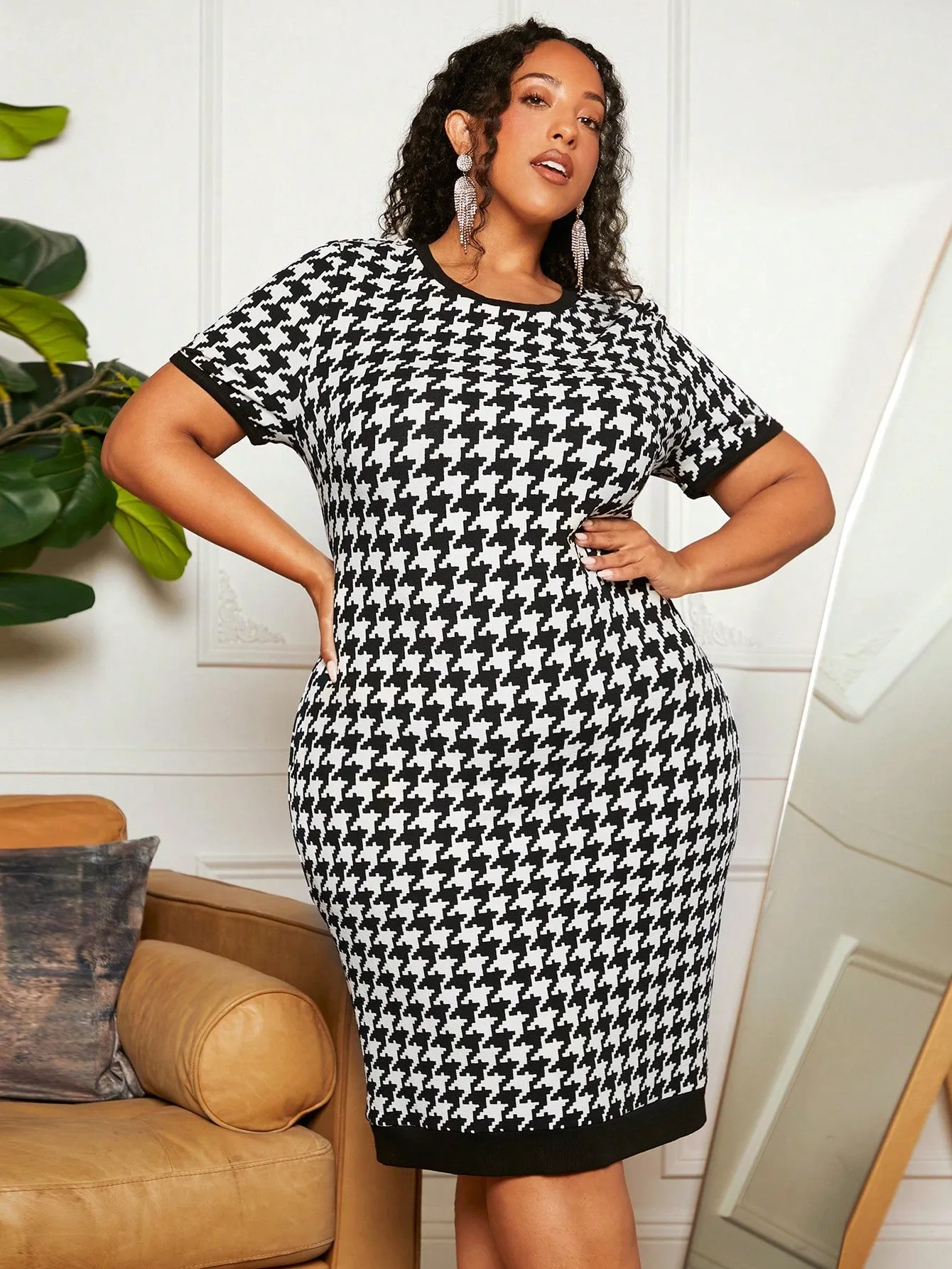 Plus Houndstooth Print Contrast Trim Dress